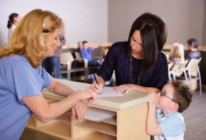 medical-receptionist-front-desk-medical-practice